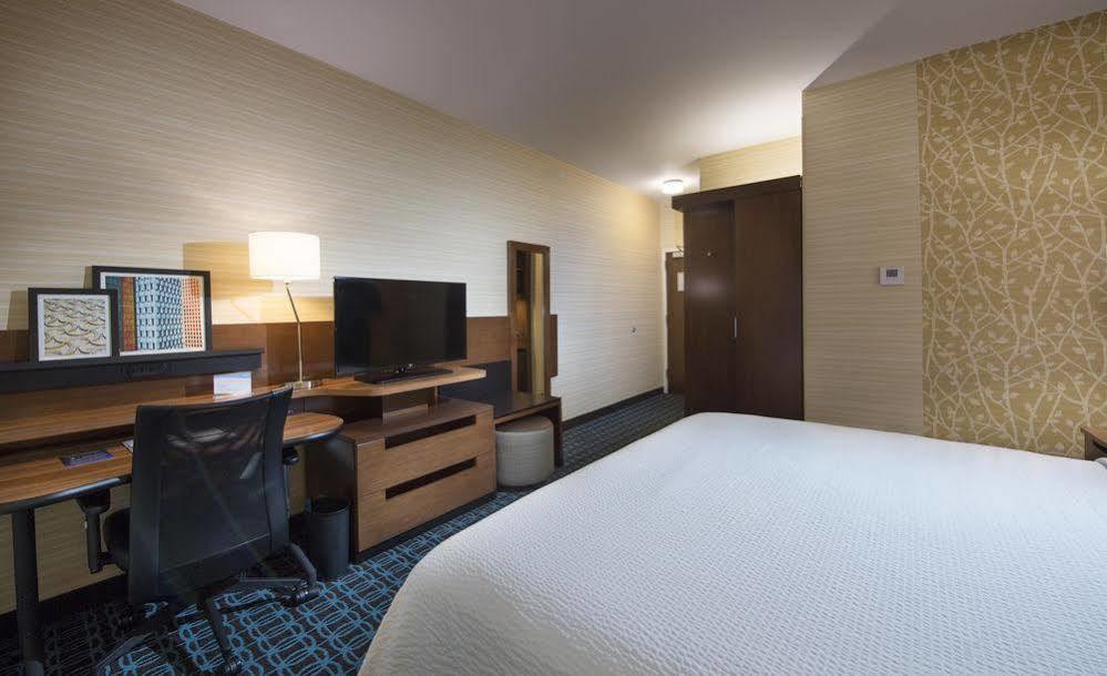 Hotel La Quinta By Wyndham Pasadena Esterno foto